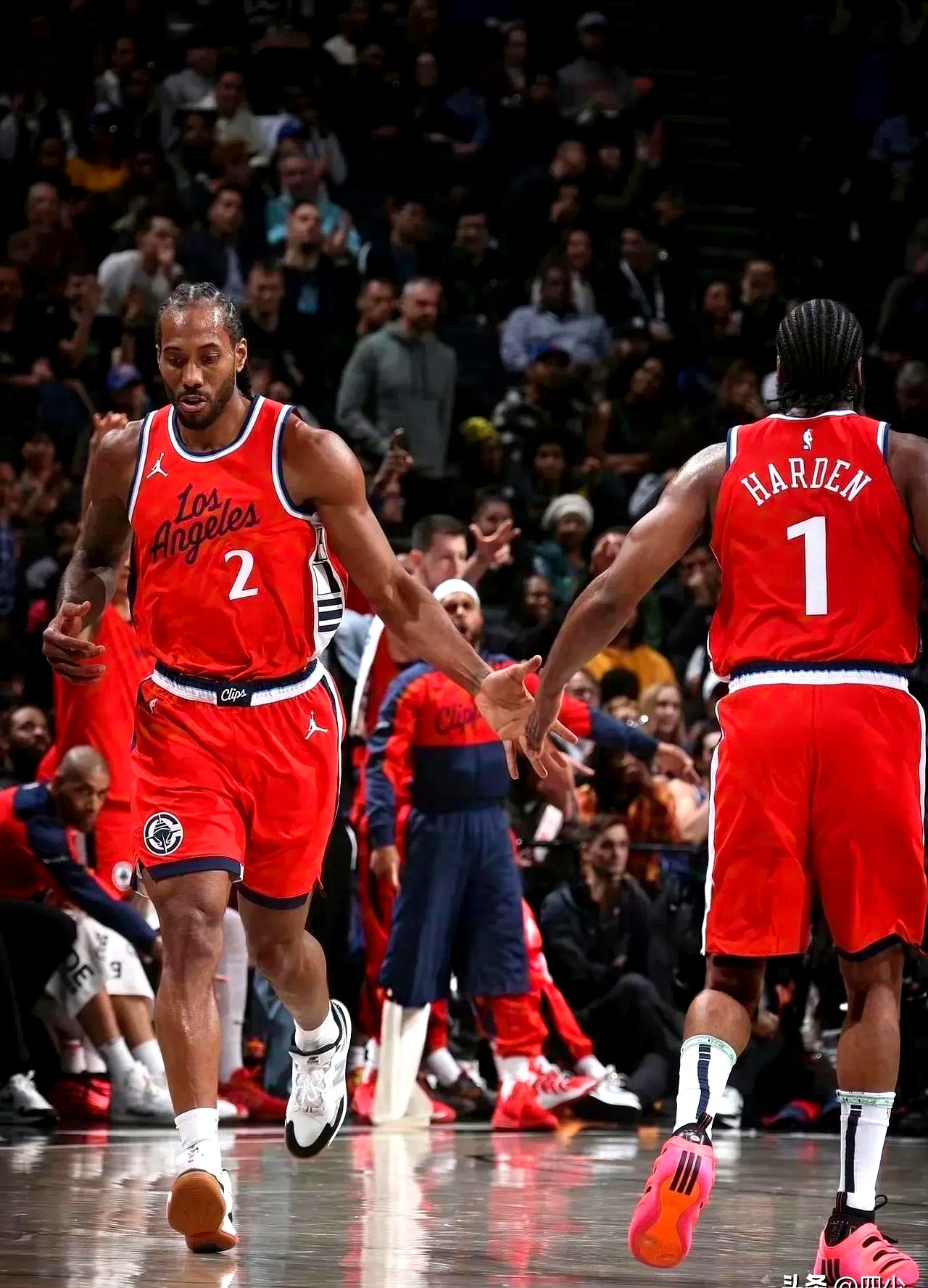 开云体育APP下载-快船战绩不佳，球队整体配合不默契