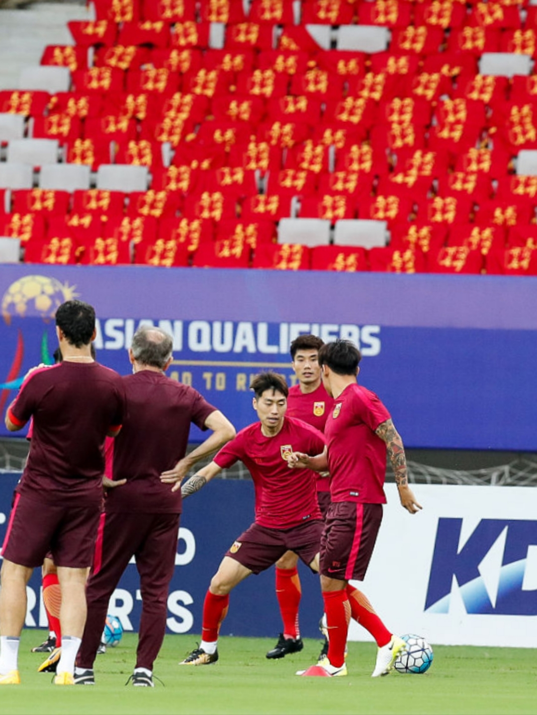 欧预赛激战一触即发,国脚全力争夺晋级机会的简单介绍 欧预赛激战一触即发,国脚全力争夺晋级机会的简单介绍