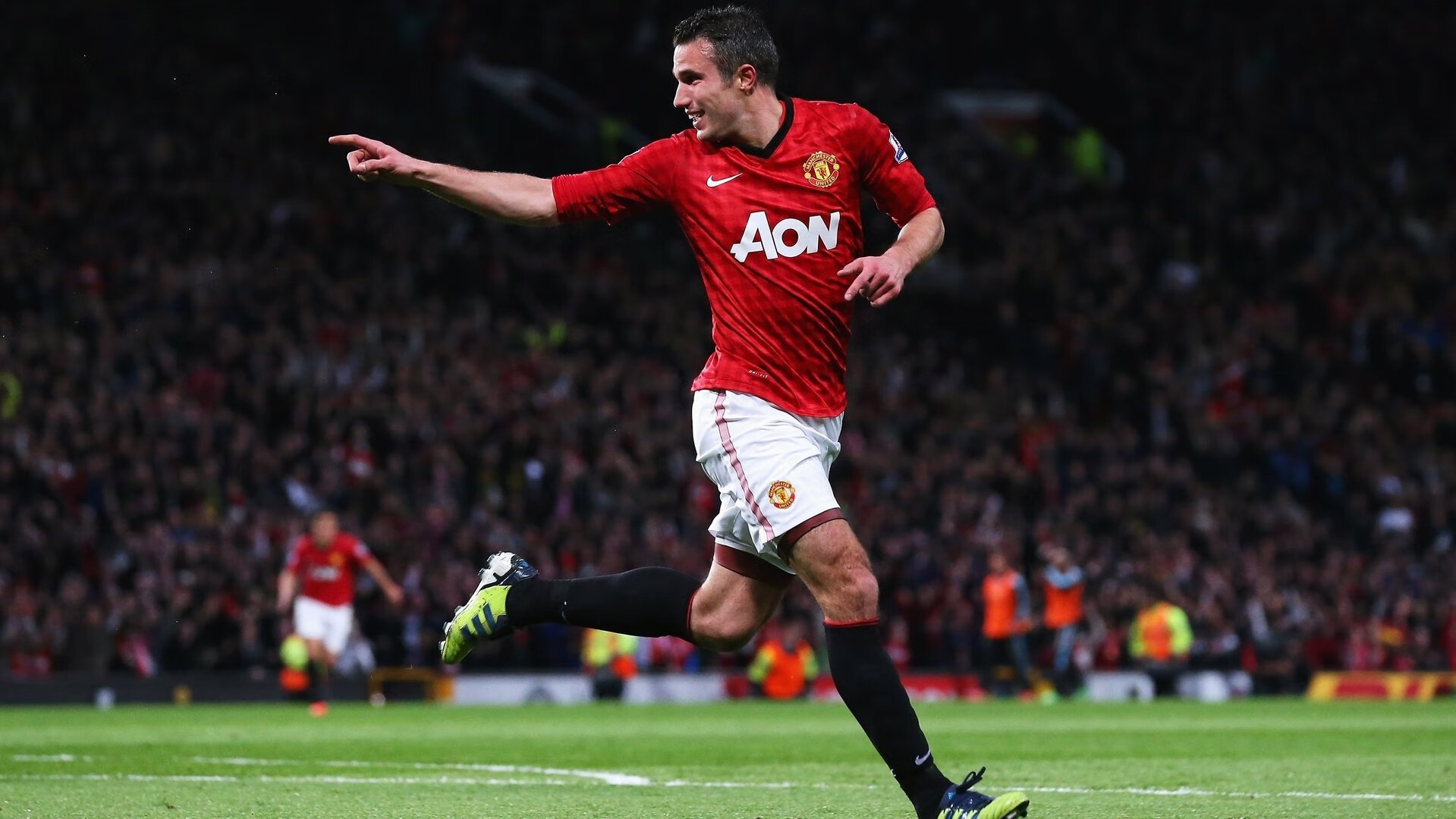 AC米兰强压挪威，特奥成为关键先生