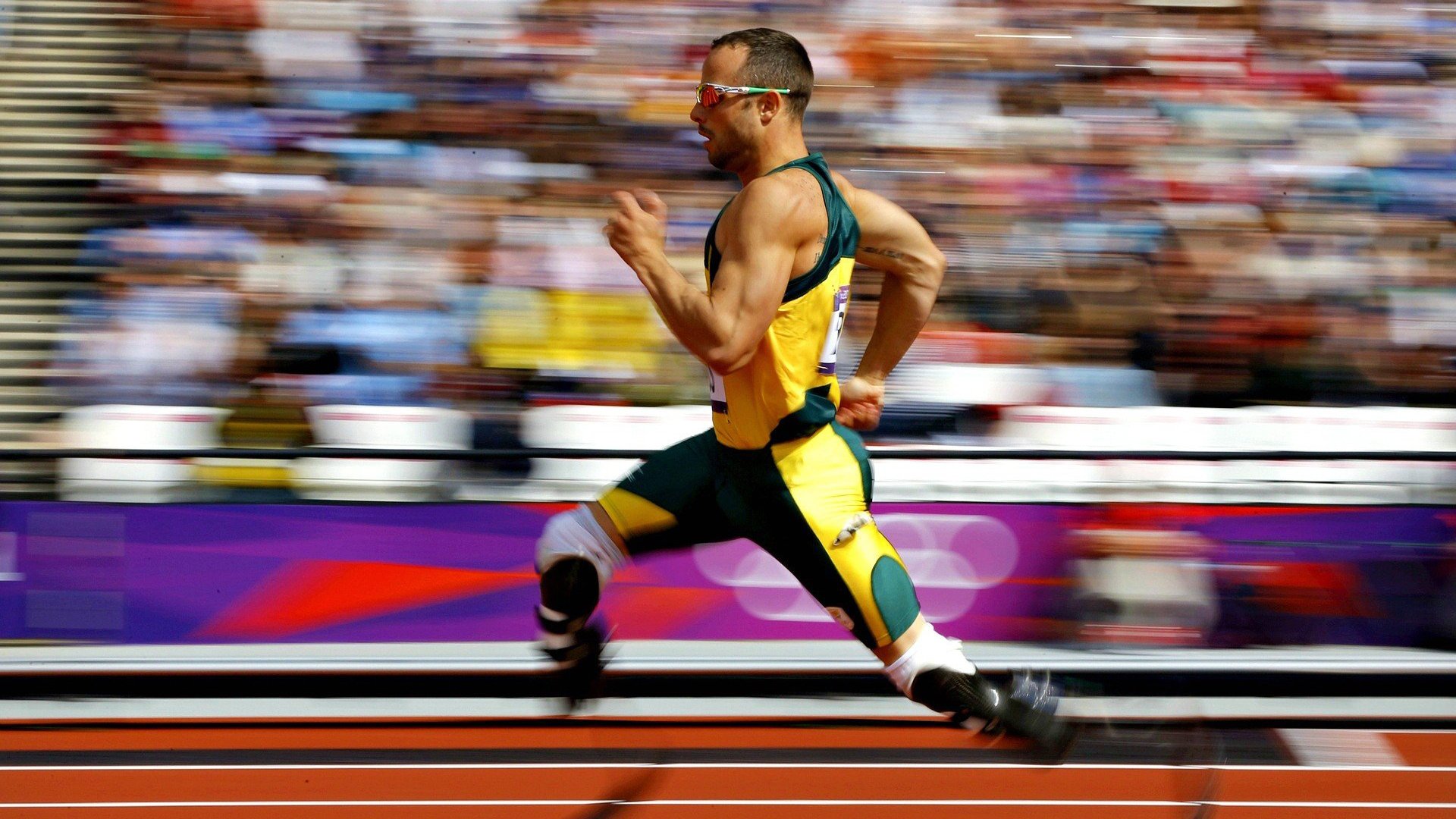 欧冠淘汰赛之夜,当喧嚣褪去,唯有C罗的稳定如恒星闪耀