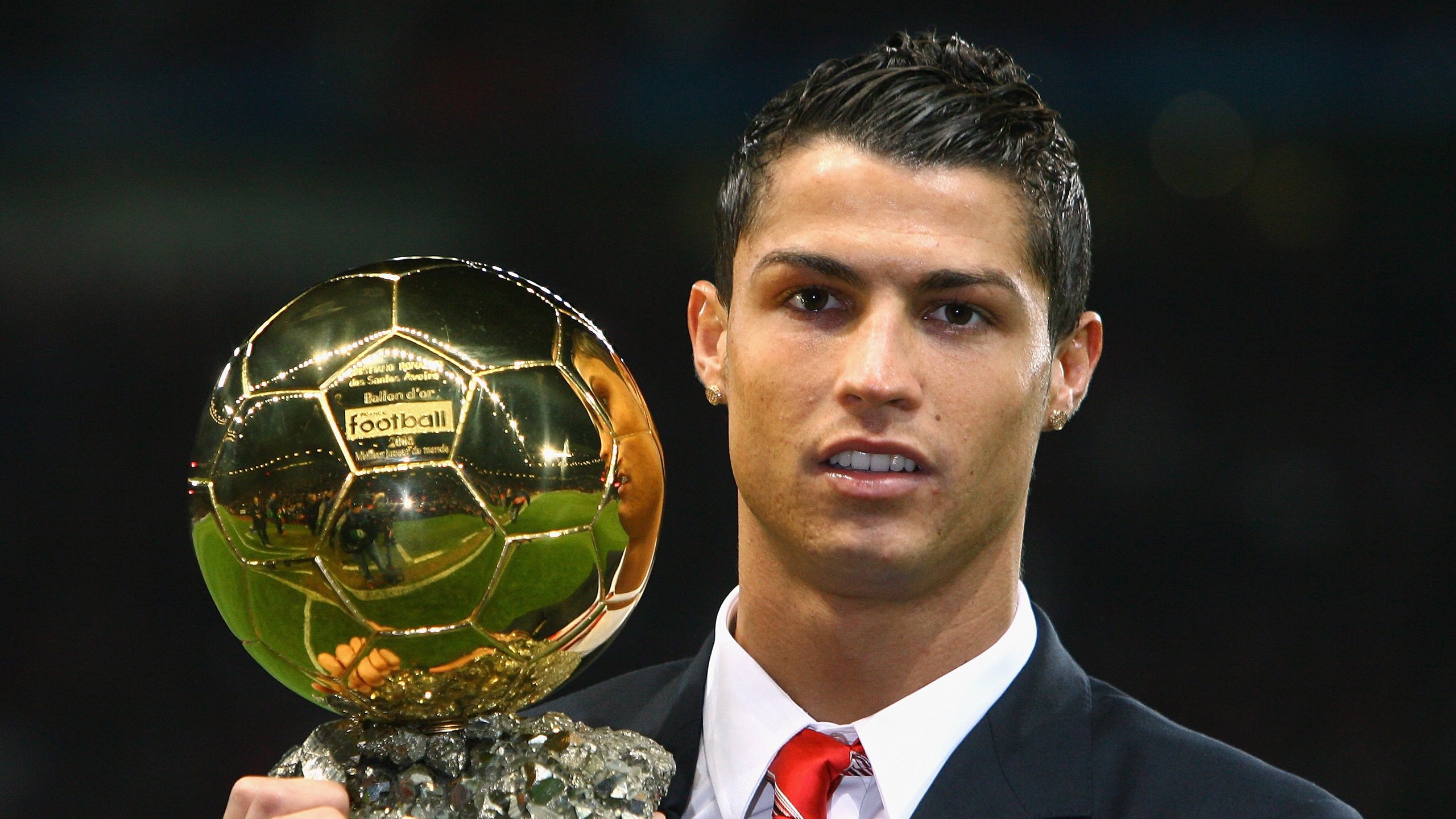 巴黎生死战,C罗独舞塞内加尔,绝境中绽放的王者光芒